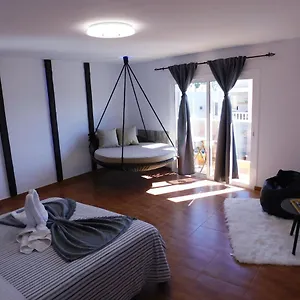 chabelas-suite-deluxe.in-canary-islands.com/